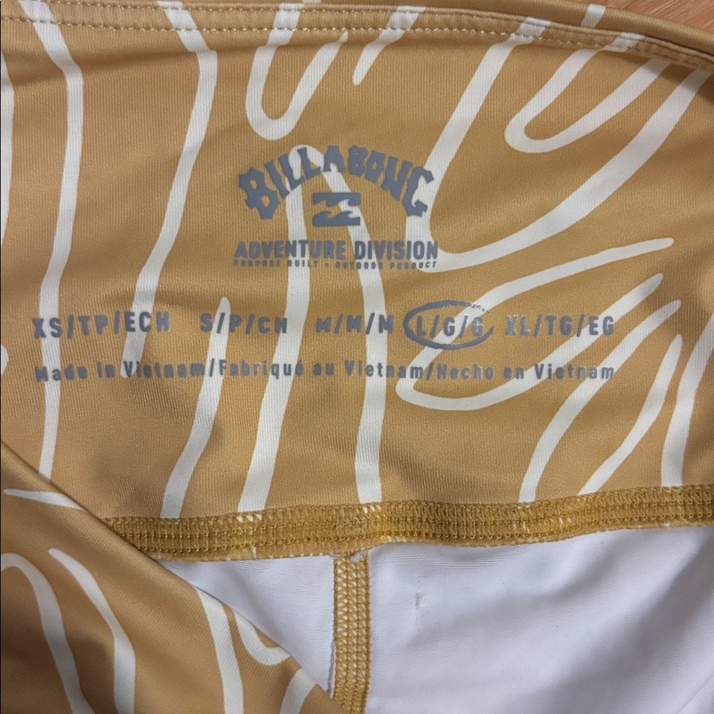 Nwot Billabong Summit Print Bike Shorts View 5